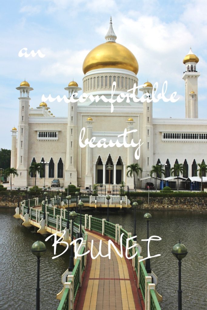 An uncomfortable beauty - a few hours in Brunei