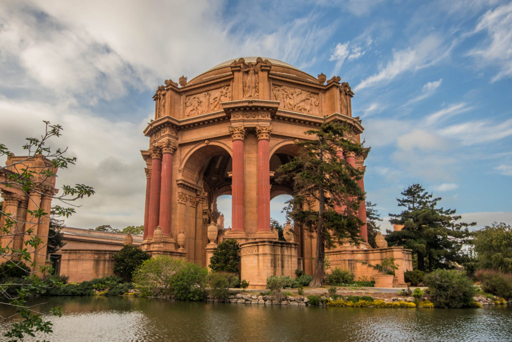 The Palace of Fine Arts in San Francisco looks just like a Grecian temple