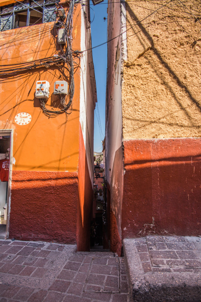 The narrow entrance to Callejon del Beso in Guanajuato is easily missed
